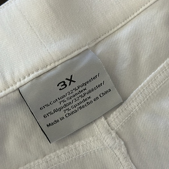 Women’s size 3x white jeggings with back pockets NWOT - Picture 4 of 7